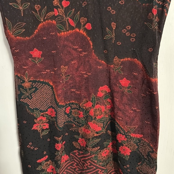 Beautiful Red floral Asian dress - see all photos & measurements - Picture 4 of 6
